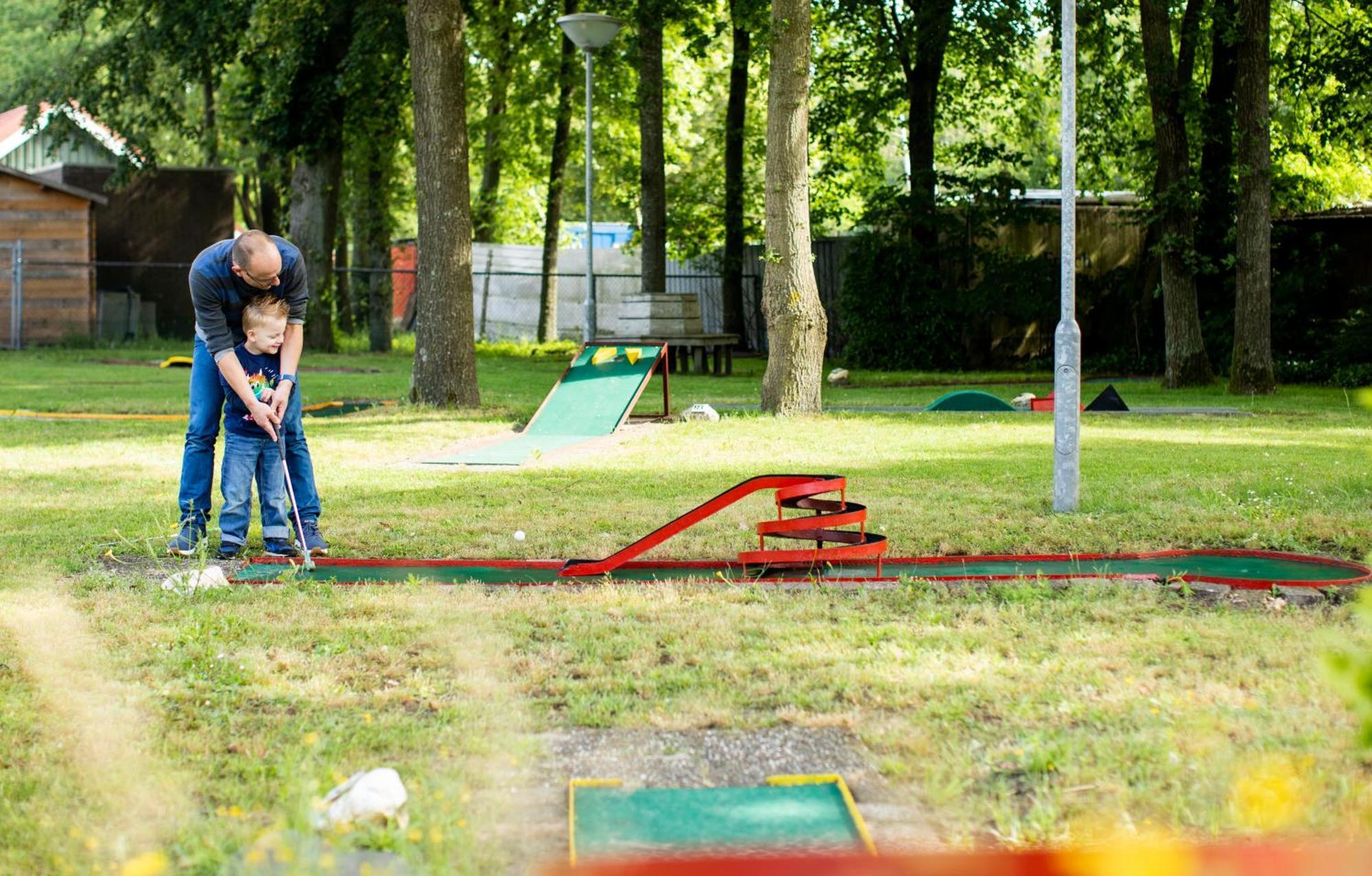 Recreatiepark De Tien Heugten Schoonloo 外观 照片