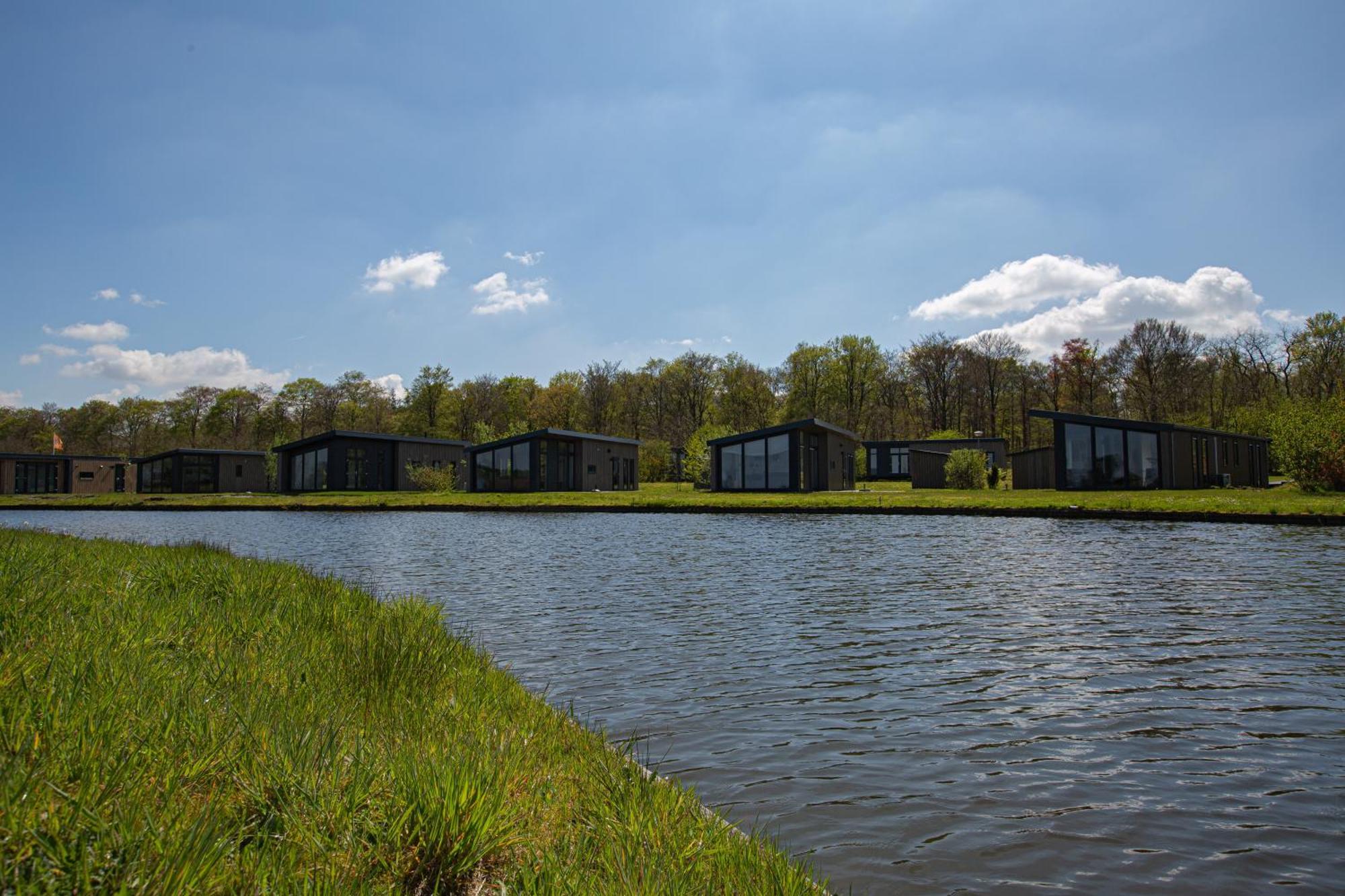 Recreatiepark De Tien Heugten Schoonloo 外观 照片
